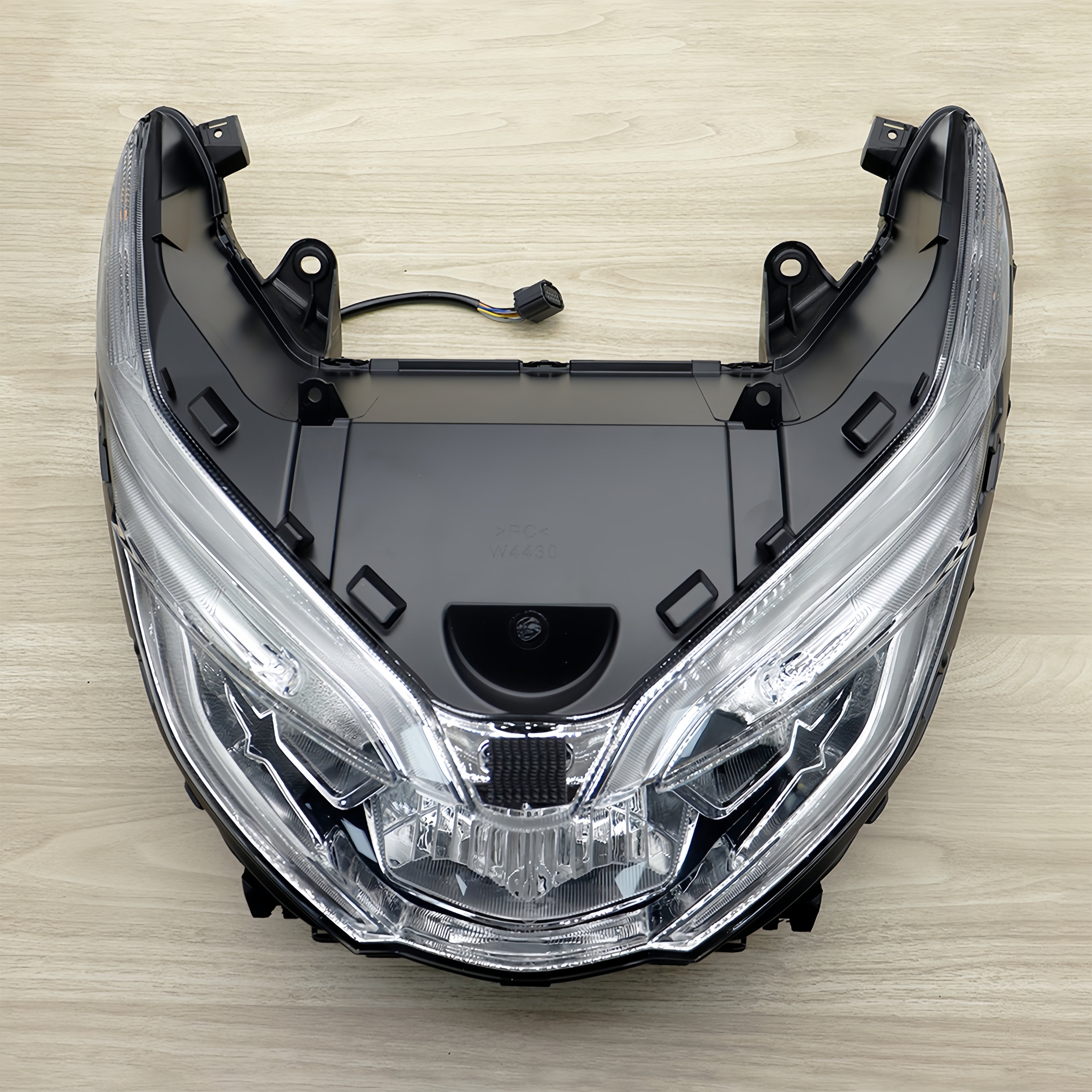 ไฟหน้า PCX150 ปี2018-2020 รหัสK97 มีสายไฟในตัวเพื่อใช้งานได้ทันที