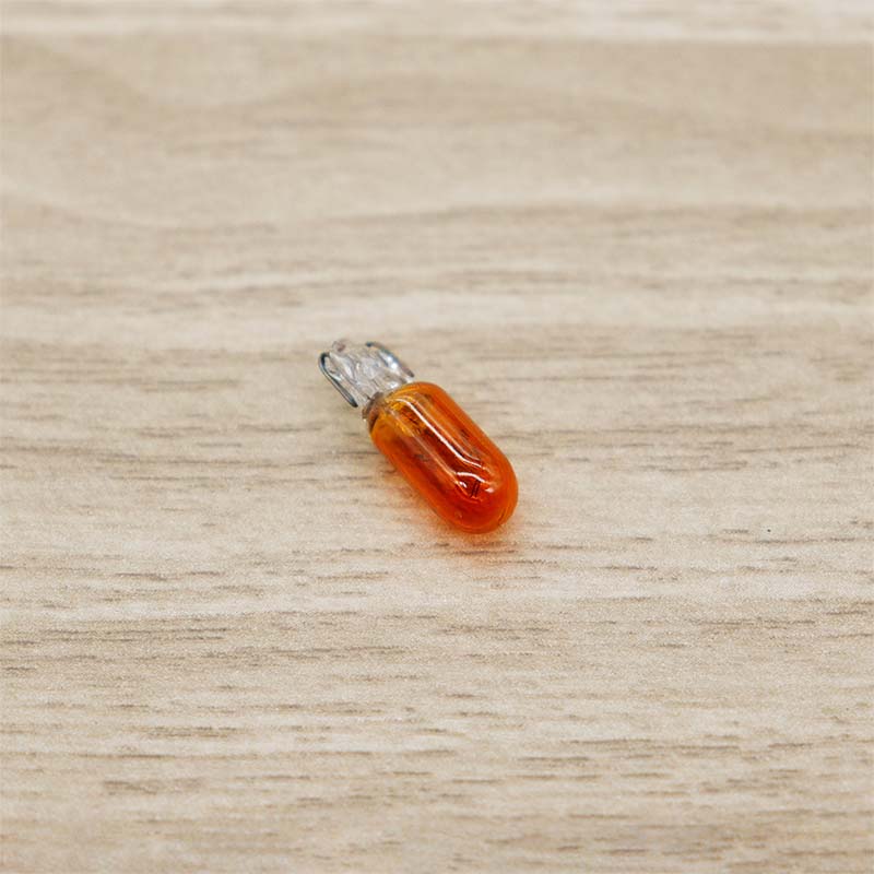 หลอดไฟเลี้ยว แบบเสียบ สีส้ม (T6.5) สำหรับมอเตอร์ไซค์  จำหน่ายราคาส่ง 10 หลอด ราคาพิเศษ